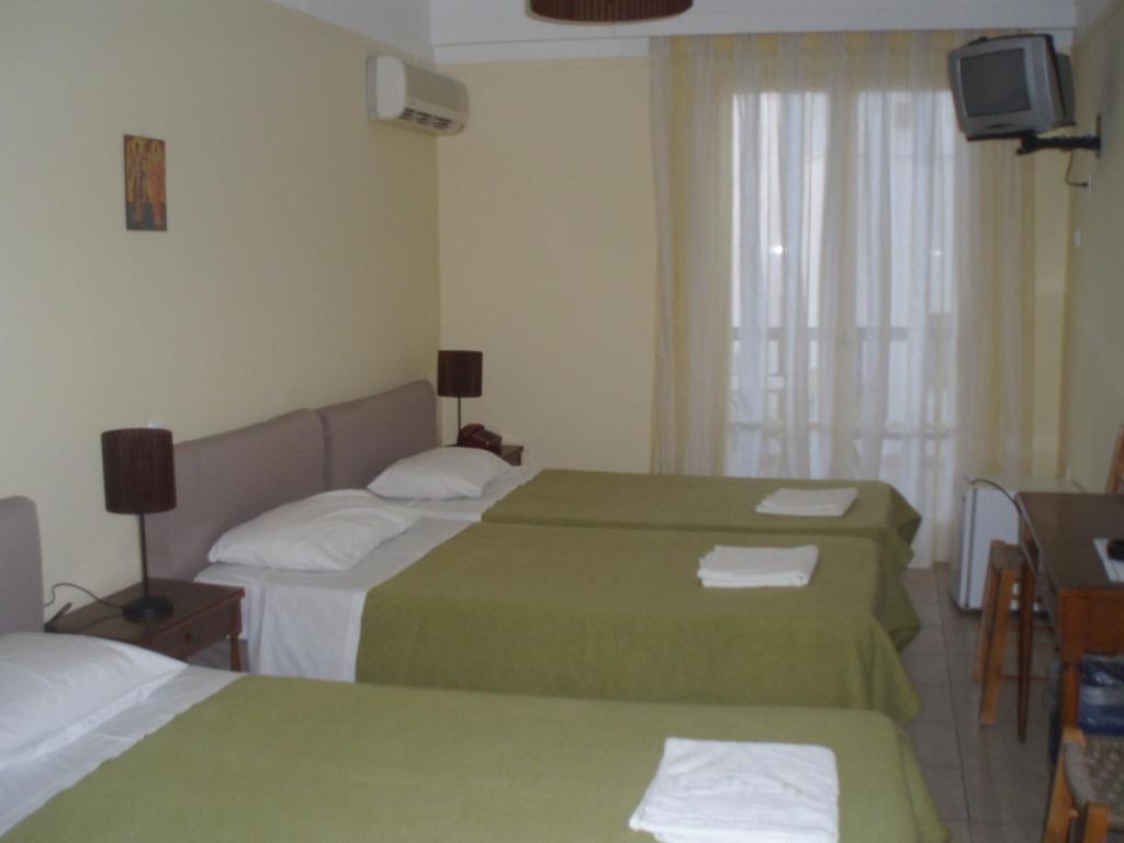 Hotel Delfinia Tínos Habitación foto